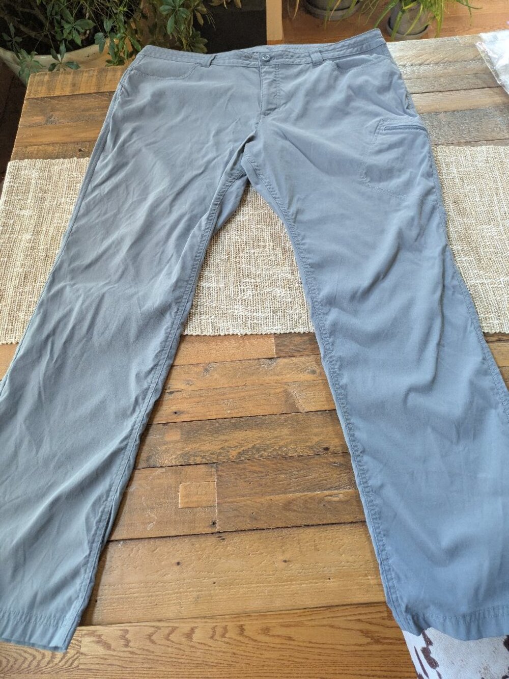 Eddie Bauer Pants Olive Green Hiking Zipped Pocket Size 18 Performance #458